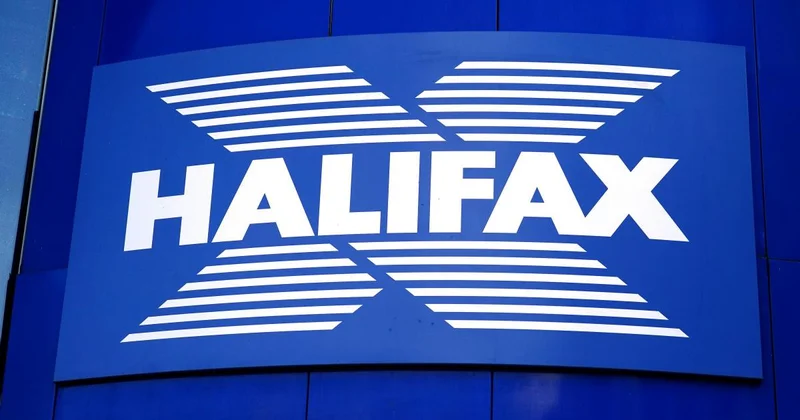Lloyds and Halifax banking app customers urged 'do not make repeat payments'