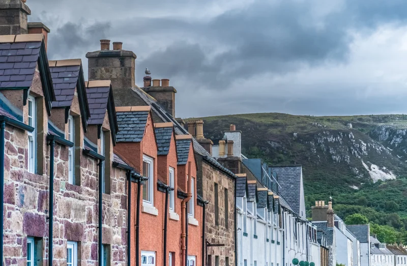 Majority of brokers predict a house price fall of 10% or less - poll